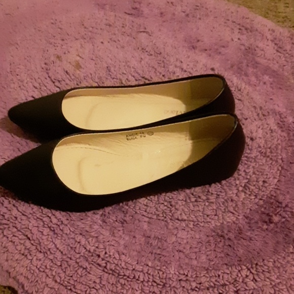 Flats - Picture 2 of 2